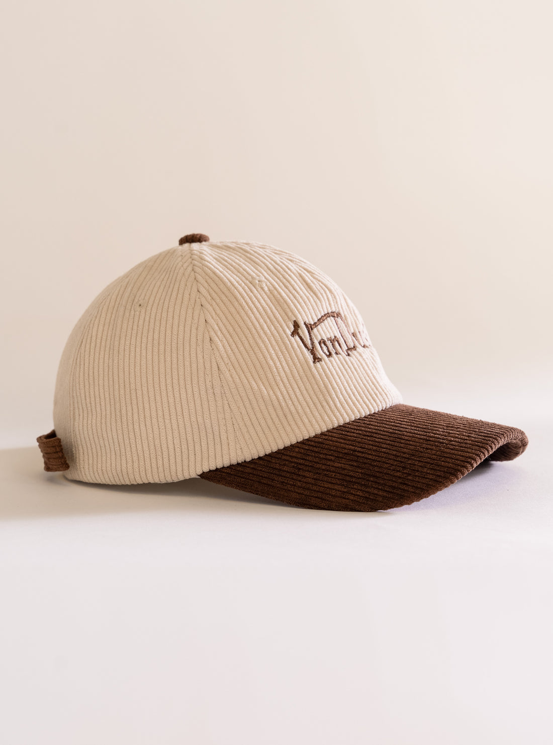 VonDusk Gorra, Cafe Obscuro