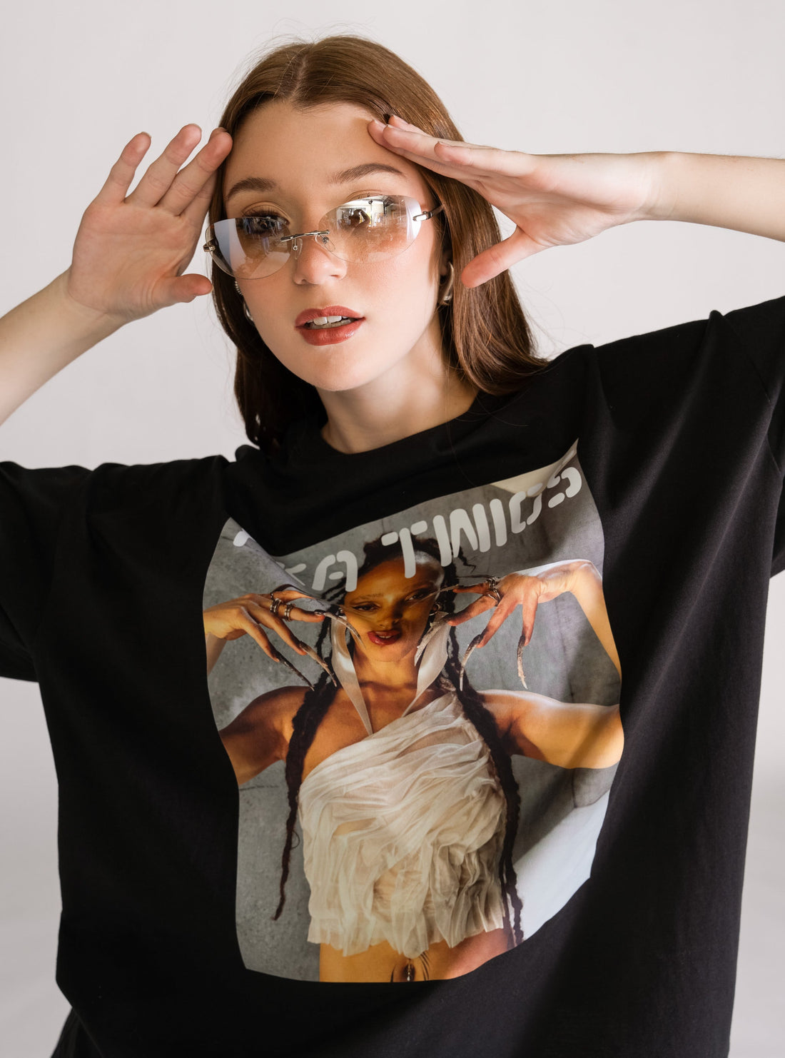 FKA Twigs Oversized Playera, Negro