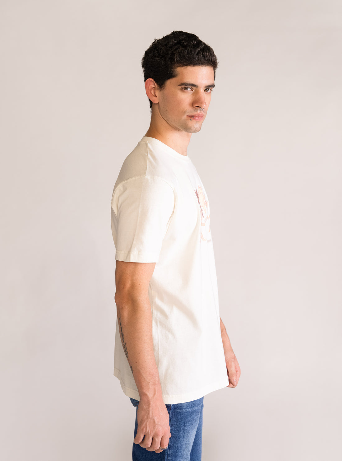 Cat Source Playera, Crema