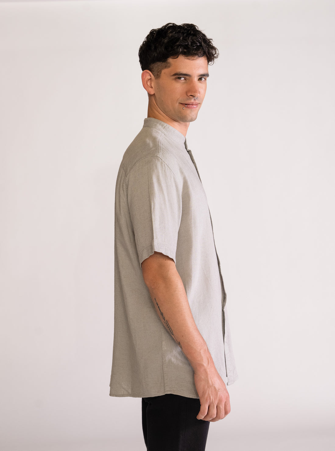 Dominating Roads Camisa, Gris Claro