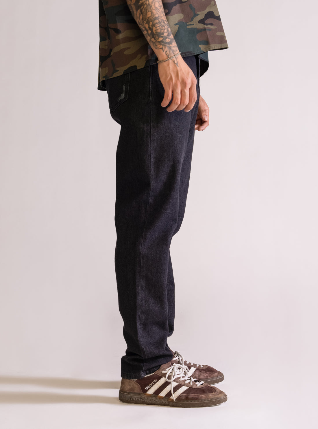Drizzling Over Vinate Fit Jeans, Negro