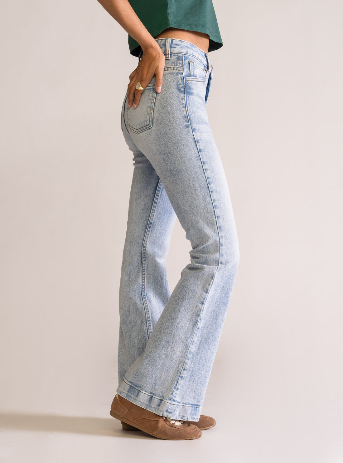 Hear Me Tonight Acampanado Jeans, Celeste