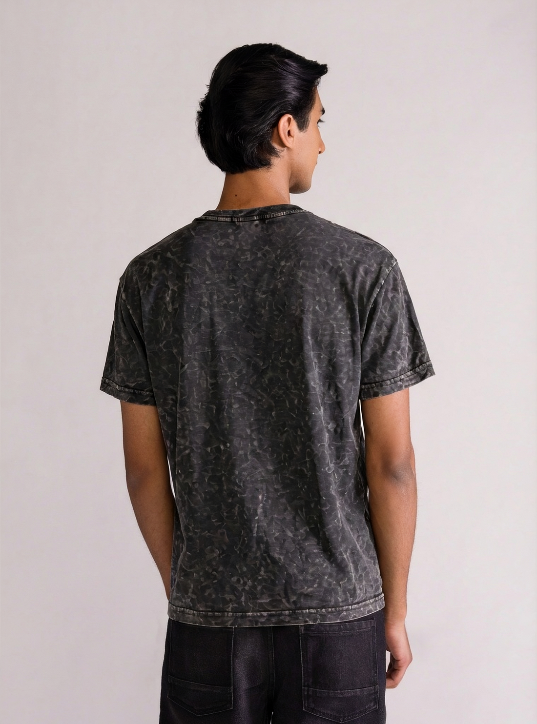 Devilish Thoughts Playera, Carbon