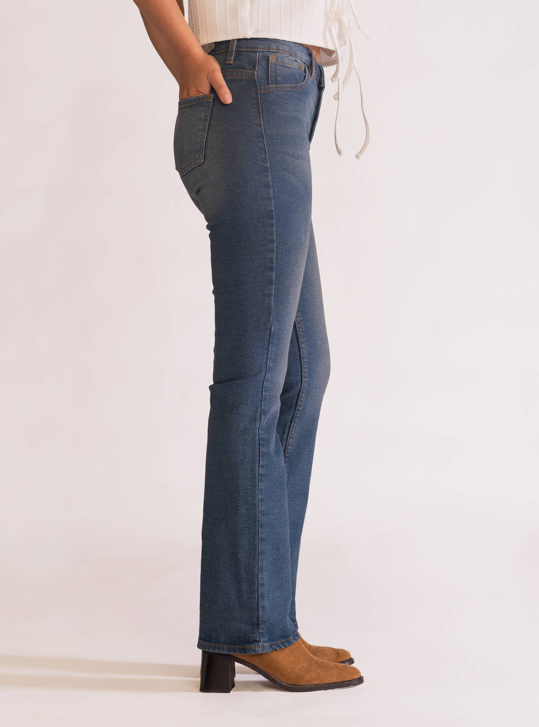 Sauvignon Blanc Bell Bottom Jeans, Azul Claro